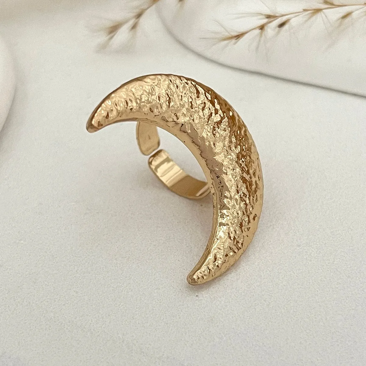 Vintage Round Compass Textured Moon Flower Ring Set