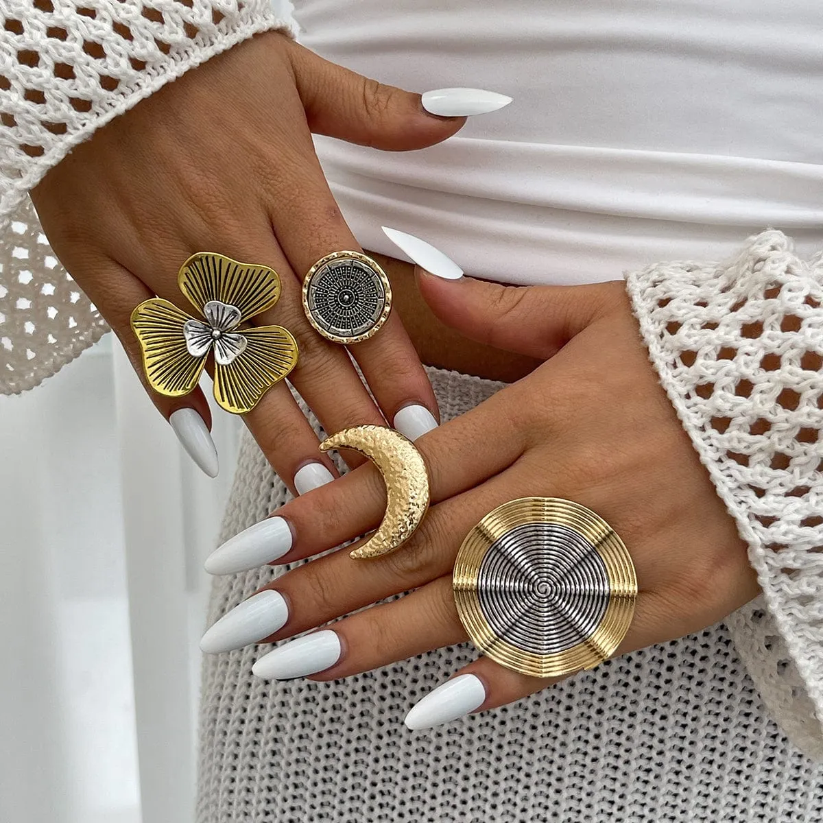 Vintage Round Compass Textured Moon Flower Ring Set