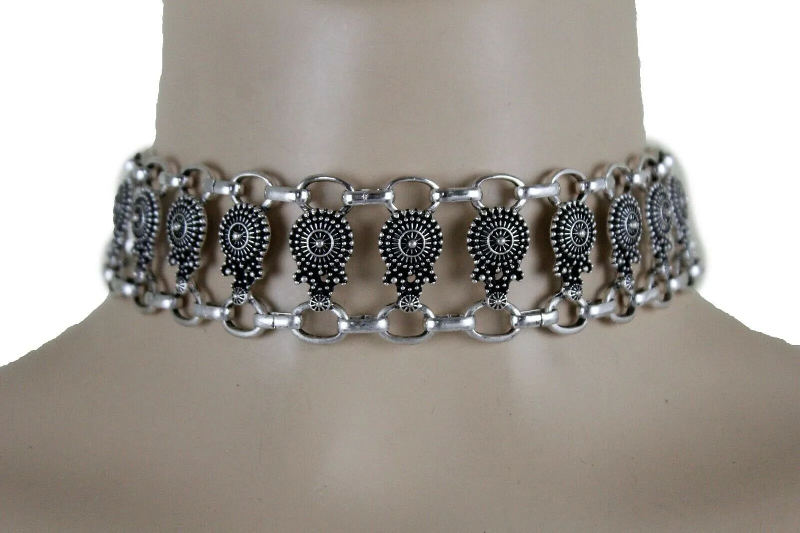 Women Choker Necklace Silver Metal Mayan Style Pendant Charm   Earring Set